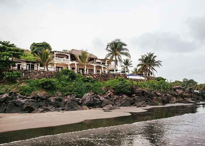Vista Las Olas Resort